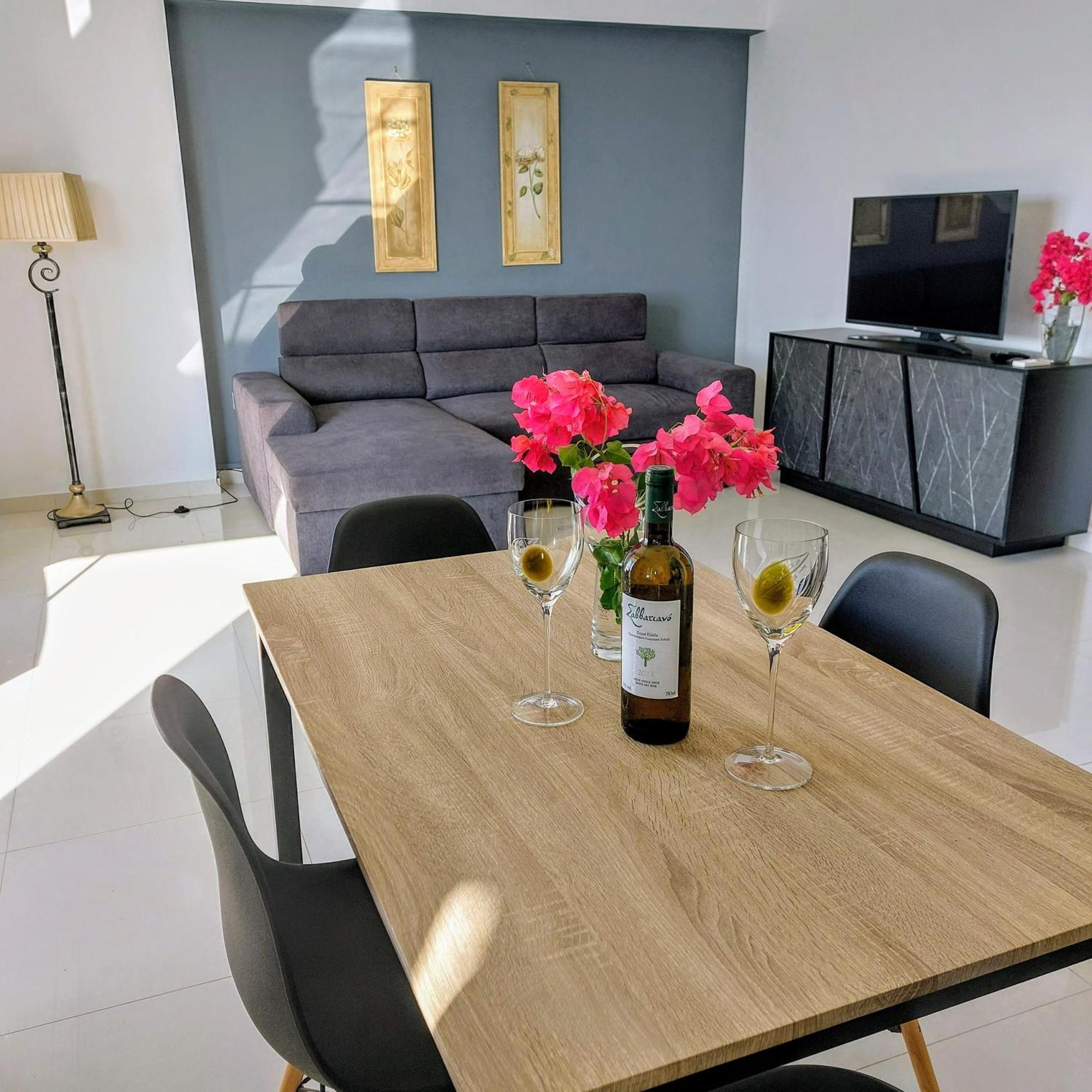 Aelia Sea View Apartment *